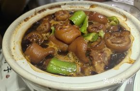 Preserved Vegetable and Pig Tail Stew