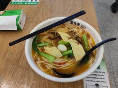 -蒙自源米线大王(花园城商场店)