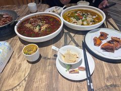 -香山湖家家宴(中山陵店)