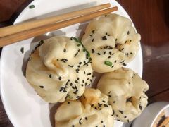 鲜肉生煎-老半斋(福州路店)