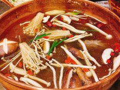 -三人行骨头王火锅(长寿店)