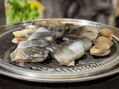 -围炉肉舍•炭烤活鳗•丹东海鲜烤肉(步行街店)