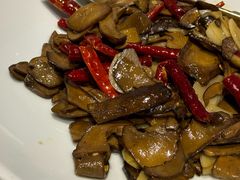 -一坐一忘云南菜(嘉里中心店)