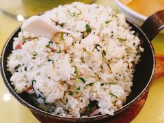 -侬佳蒸菜馆(听潮店)