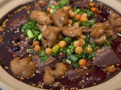 肥肠血旺-六合居·明厨亮灶餐厅(成双大道店)