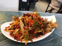 -覃记海鲜美食餐厅