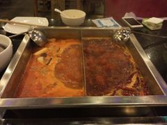 -百年川椒重庆老火锅(光谷店)