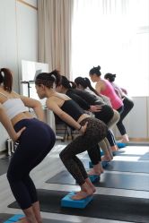 -亚太瑜伽普拉提学院