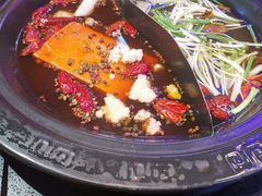 红辣鸳鸯锅底-宽板凳老灶火锅(南礼士路店)