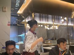 -海底捞火锅(长宁路龙之梦店)