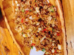 -老滇山寨•云南特色菜•地方菜•民族风情歌舞表演(金碧店)