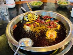 -九尺赵老四鲜鹅肠火锅