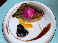 香煎法式肥肝配焦糖苹果塔-YUE·6·西式融合餐厅(外滩六号店)