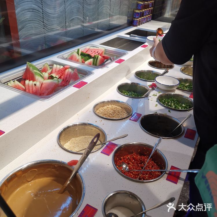 下午3点多拿的号，到了5点准时进入