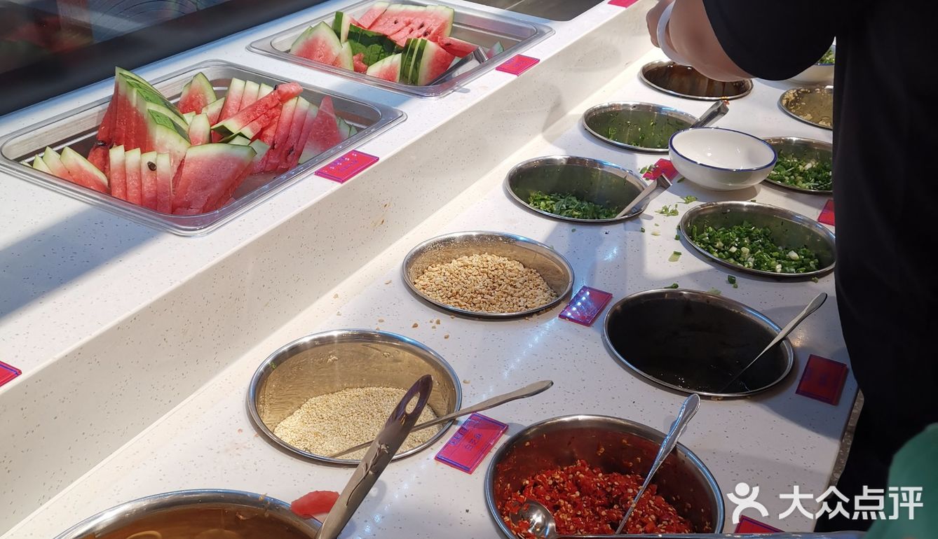 下午3点多拿的号，到了5点准时进入