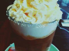 酷冰海盐榛果拿铁-MIKAKU(万达广场上海宝山店)