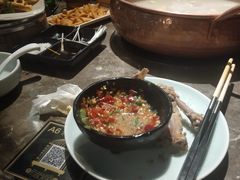 -三人行骨头王火锅(长寿店)