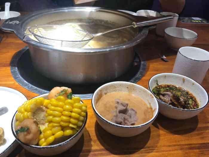 鑫巴蜀·食神牛肉火锅(回龙观店)