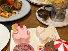 -Mark&Mars Restaurant