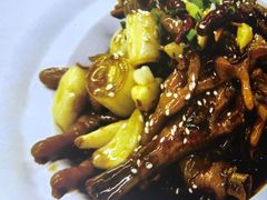 -江城燕子大排档(江汉路步行街店)