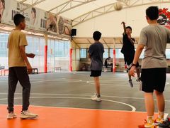 -洛克公园·篮球·足球·羽毛球(莘庄店)
