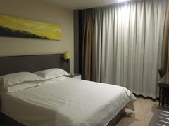 -如家旗下-淮南火车站睿柏·云酒店