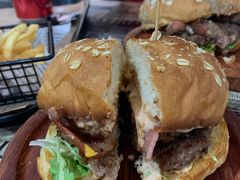 双层西部牛肉汉堡-汉堡双倍·喜鹊堡