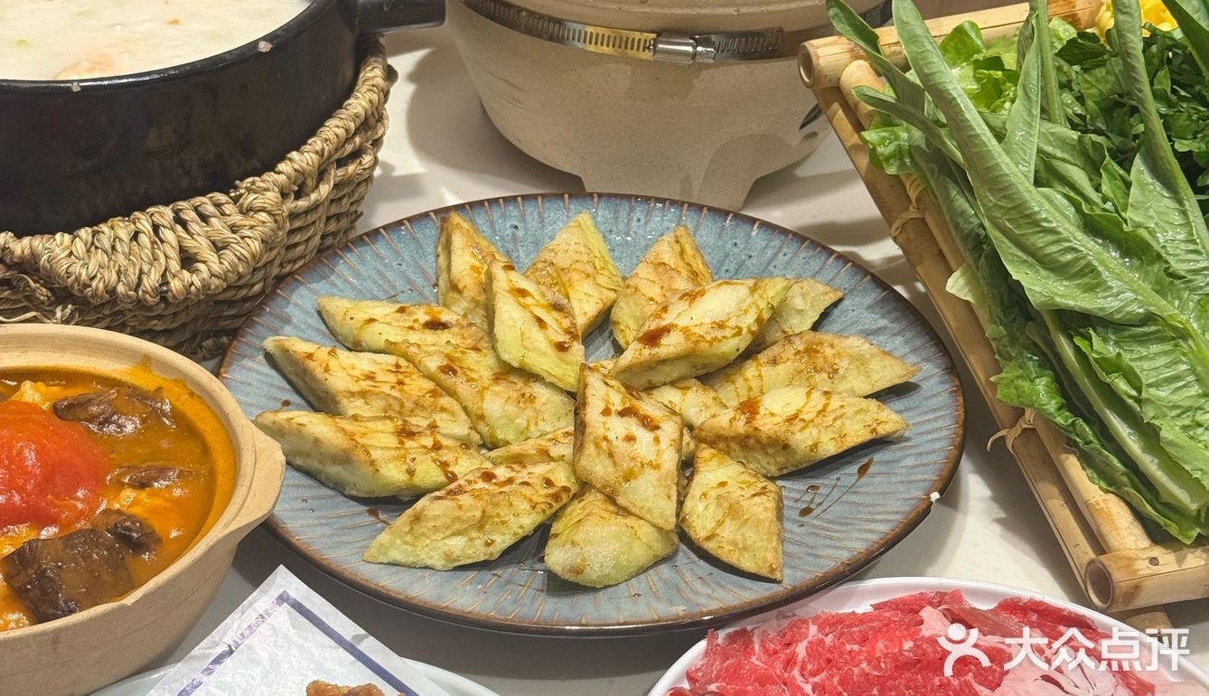 春天的第一锅牛腩煲！这一口也太治愈了～