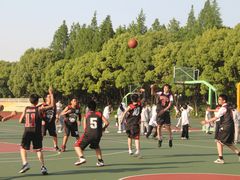 -上海市民办金苹果学校