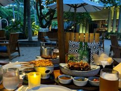 -三亚艾迪逊酒店·海滩烧烤 BARBACOA·现场乐队·浪漫晚餐·烧烤海鲜