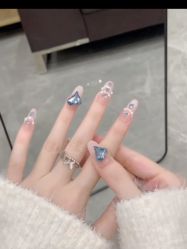 -赢韵美甲美睫瑞士净斑中心