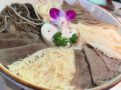 -新哥老官·畅吃123·美蛙世界(苏宁广场店)