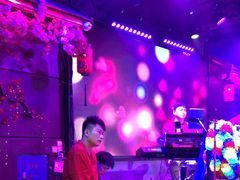 -喜鹊音乐酒馆(西街店)