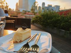 -UNI UNI(环亚凯瑟琳店)