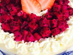 火龙果千层蛋糕-艾加柒克蛋糕茶歇甜品台(春熙路店)