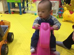 -龙格亲子游泳俱乐部(泊富中心)