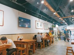 大堂-老白家面馆(测绘东路总店)