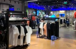 -adidas(德基广场店)