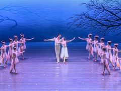 -交通银行前滩31演艺中心