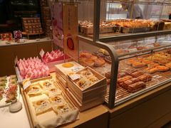 面包甜点陈列柜-好利来(高新枫叶广场店)