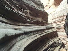 -波浪谷