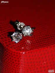 -威德钻石-克拉钻大本营(南京东路店)