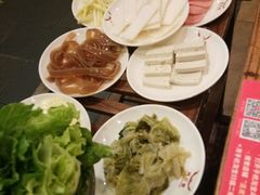 -亮欢寨酸汤鱼(沙冲路店)