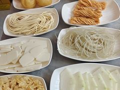 -光头药膳鸡(莱茵小镇店)