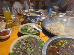 -大众跷脚牛肉馆·非遗传承单位(峨眉山店)