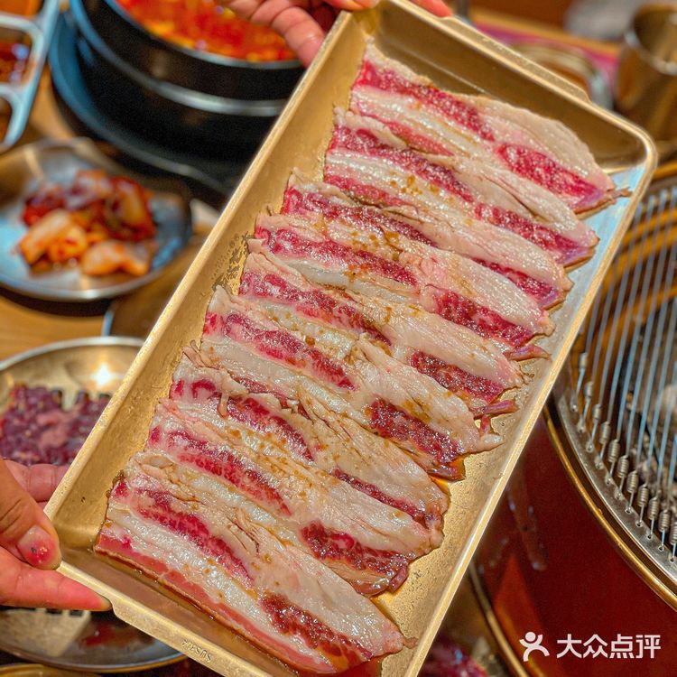 排队3小时也要吃的泥炉烤肉！