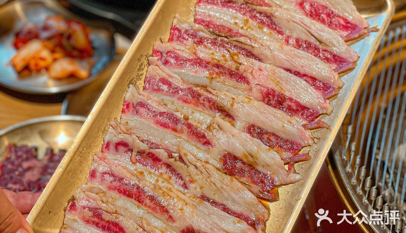 排队3小时也要吃的泥炉烤肉！