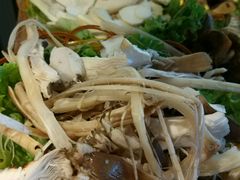 -菌海森林·非遗野生菌火锅(西山区滇池路摩根道店)