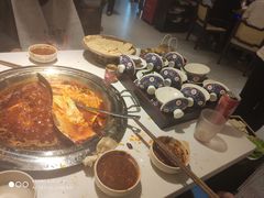 -老房老舍重庆火锅(假日城市店)