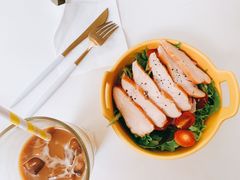 烟熏鸡肉沙拉-五进制 Coffee Shop